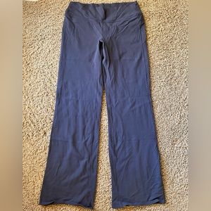 Athleta Active Straight Leg Pants Size Medium Gray